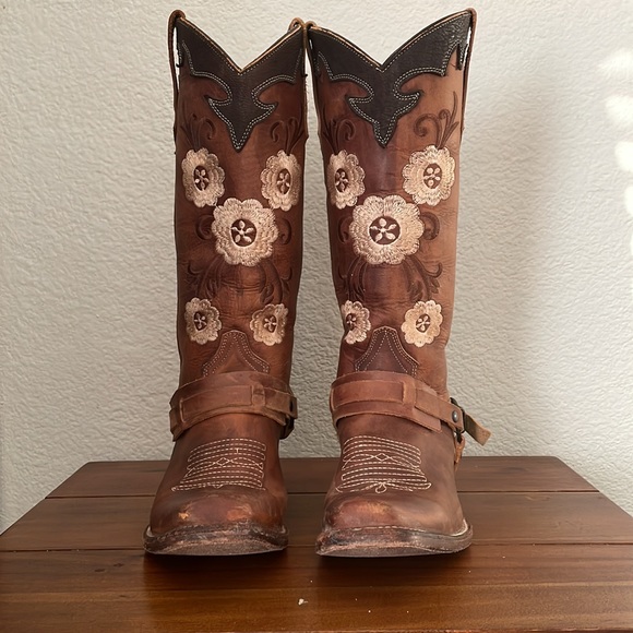 Rustic Square Toe Genuine Leather Floral Embroidered Cowboy Boots - Picture 2 of 6
